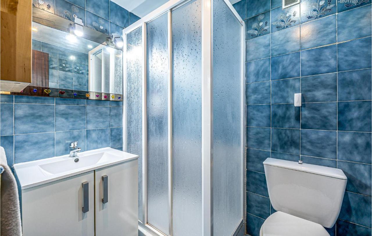 4 Bedroom Nice Apartment In ตอร์เรโมลิโนส ภายนอก รูปภาพ
